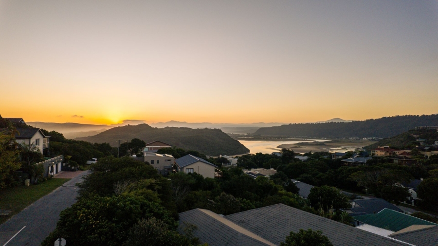 4 Bedroom Property for Sale in Kingfisher Creek Western Cape